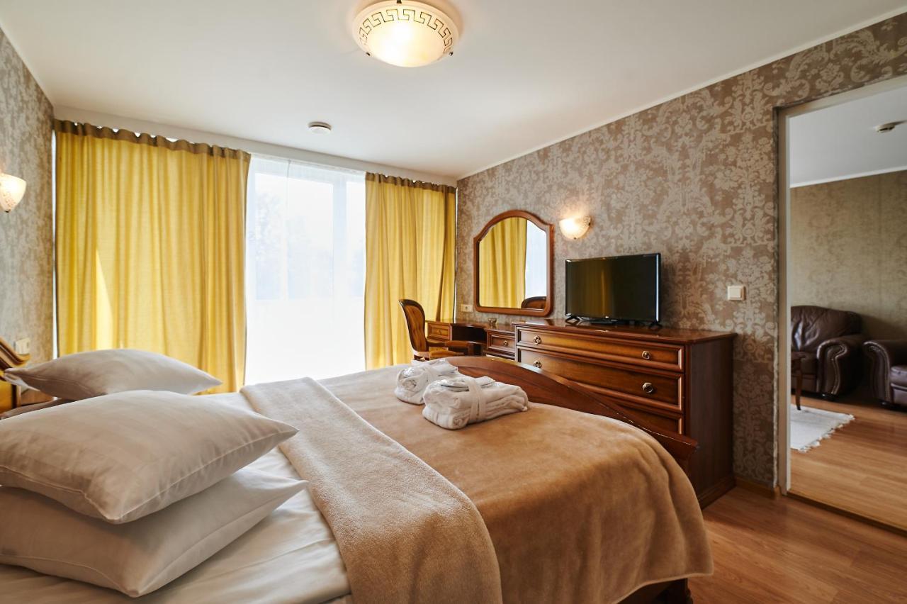 Asa Spa Hotel Kuressaare Bagian luar foto