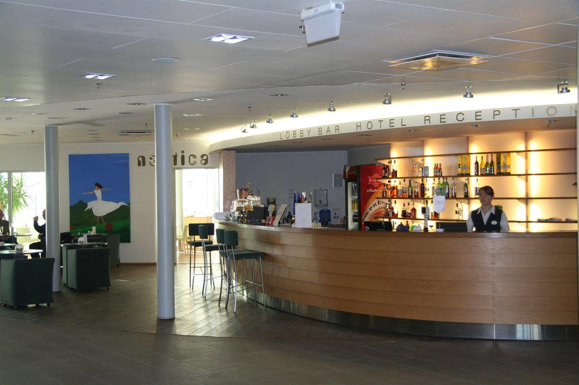 Asa Spa Hotel Kuressaare Bagian luar foto
